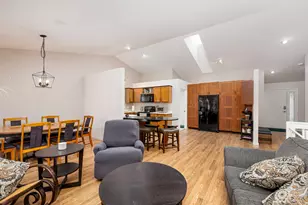 7034 Hogan Dr, Ypsilanti, MI 48197 - Photo 9