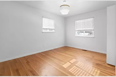 655 Ferndale Avenue, Lake Orion, MI 48362 - Photo 9