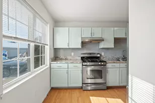 992 Ada Pl Dr SE, Grand Rapids, MI 49546 - Photo 3