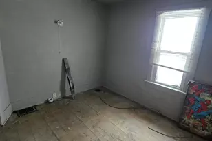 831 La Salle St, Benton Harbor, MI 49022 - Photo 13