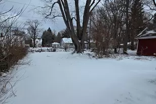 831 La Salle St, Benton Harbor, MI 49022 - Photo 7