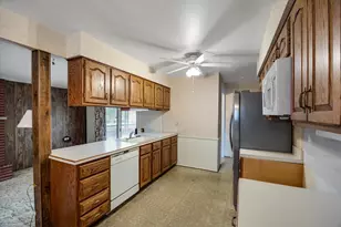 38240 Tottenham Rd, Sterling Heights, MI 48312 - Photo 9