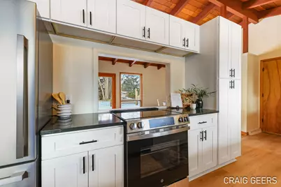 4605 Poinsettia Avenue SE, Kentwood, MI 49508 - Photo 9