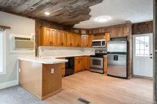 1875 Henry St, Muskegon, MI 49441 - Photo 7