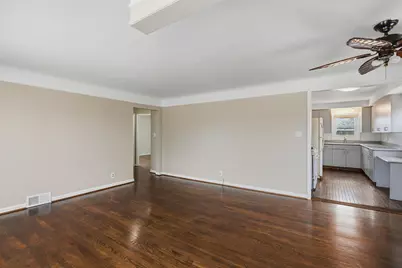 31272 Burton Street, Saint Clair Shores, MI 48082 - Photo 3