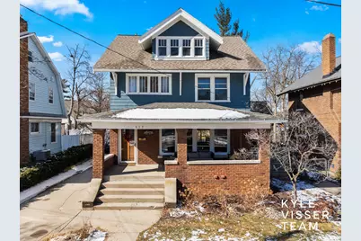 617 Rosewood Avenue SE, East Grand Rapids, MI 49506 - Photo 1