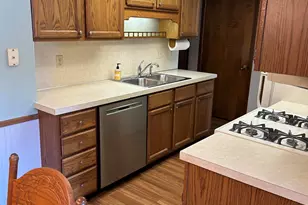 74 Old Mill Dr, Holland, MI 49423 - Photo 7