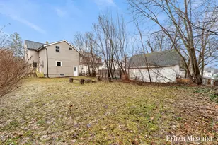914 Leonard St NE, Grand Rapids, MI 49503 - Photo 33