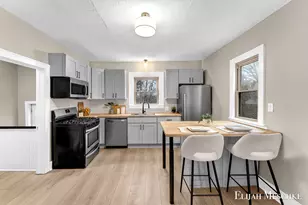 914 Leonard St NE, Grand Rapids, MI 49503 - Photo 9