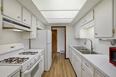 230 S State Street #15, Zeeland, MI 49464 - Photo 5