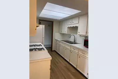 230 S State Street #15, Zeeland, MI 49464 - Photo 3