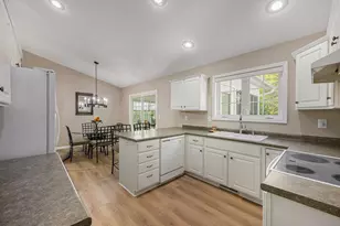 3568 Smithfield Way, Kalamazoo, MI 49009 - Photo 5