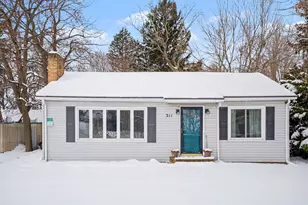 311 Lewis St, Watervliet, MI 49098 - Photo 3