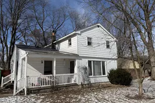 2420 Emmons Ave, Rochester Hills, MI 48307 - Photo 5