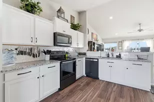 8142 W Sturtevant Ave, Richland, MI 49083 - Photo 9