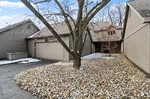 4641 Cottonwood Dr, Ann Arbor, MI 48108 - Photo 3