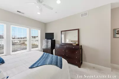 917 W Savidge Street #1, Spring Lake, MI 49456 - Photo 23