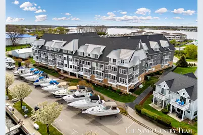 917 W Savidge Street #1, Spring Lake, MI 49456 - Photo 3