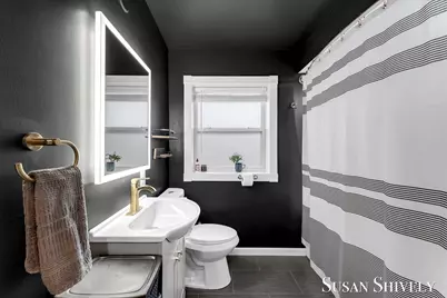 1330 Woodland Avenue NW, Grand Rapids, MI 49504 - Photo 23