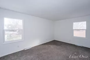 1073 Sweet St NE, Grand Rapids, MI 49505 - Photo 25