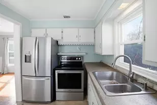 8929 Waruf Ave, Portage, MI 49002 - Photo 7