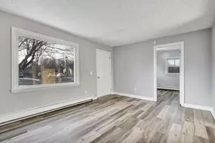 4927 Starr Ave, Lansing, MI 48910 - Photo 9