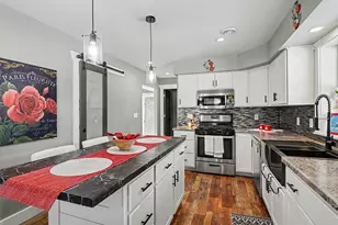 22415 Bedford Rd N, Battle Creek, MI 49017 - Photo 11