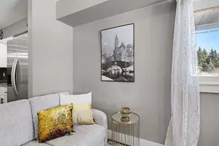 22415 Bedford Rd N, Battle Creek, MI 49017 - Photo 9