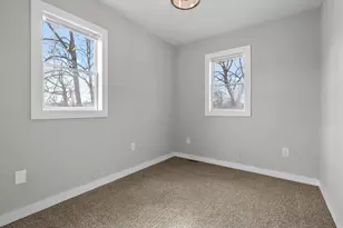 911 Porter St, Kalamazoo, MI 49007 - Photo 11