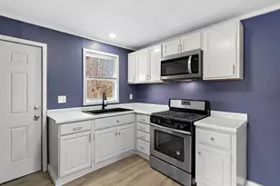 911 Porter St, Kalamazoo, MI 49007 - Photo 3