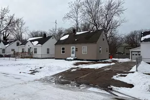 1250 Superior St, Benton Harbor, MI 49022 - Photo 3