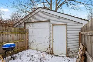 121 Frost St, Jackson, MI 49202 - Photo 21