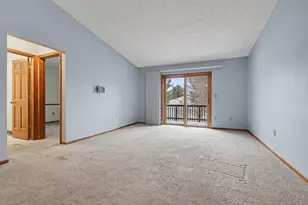 2744 Stonebluff Dr SW, Wyoming, MI 49519 - Photo 5