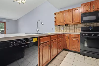 2744 Stonebluff Drive SW, Wyoming, MI 49519 - Photo 7