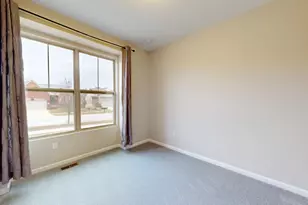 8328 Stamford Dr, Ypsilanti, MI 48198 - Photo 15