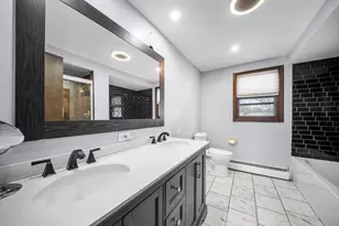4154 Sand Creek Dr NW, Grand Rapids, MI 49544 - Photo 13