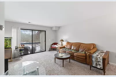 33667 Pondview Circle #151, Livonia, MI 48152 - Photo 5