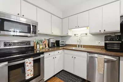 33667 Pondview Circle #151, Livonia, MI 48152 - Photo 11