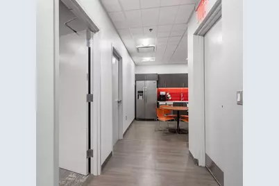 240 E 8th Street #B, Holland, MI 49423 - Photo 17