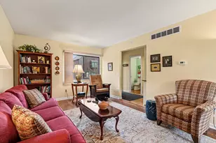 156 Carberry Hill Ct, Kalamazoo, MI 49006 - Photo 5