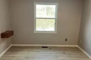 298 Bona Vista Dr NW, Grand Rapids, MI 49504 - Photo 13