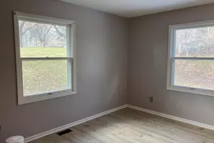 298 Bona Vista Dr NW, Grand Rapids, MI 49504 - Photo 9