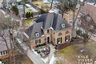 958 Pinecrest Ave SE, East Grand Rapids, MI 49506 - Photo 69