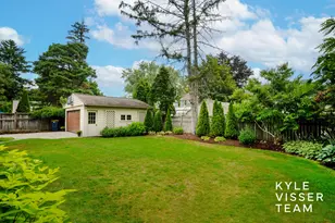 958 Pinecrest Ave SE, East Grand Rapids, MI 49506 - Photo 65