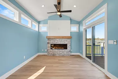 5553 Canal Avenue SW #64, Wyoming, MI 49418 - Photo 7