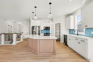 5553 Canal Ave SW, Wyoming, MI 49418 - Photo 13