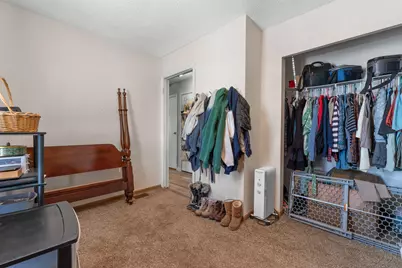 519 Crest Lane, Jonesville, MI 49250 - Photo 13