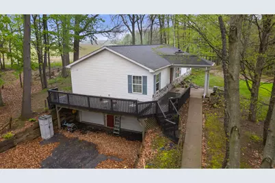 519 Crest Lane, Jonesville, MI 49250 - Photo 5