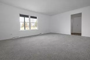 151 Jacaranda Dr, Battle Creek, MI 49015 - Photo 3