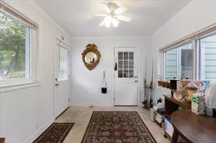 6175 Hatchery Rd, Waterford, MI 48329 - Photo 7